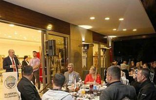 Mudanya Belediyesi muhtarları iftarda ağırladı