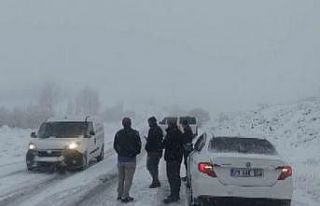 Nisan ayında yağan kar hayatı olumsuz etkiledi