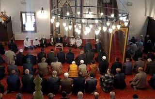 Öğrenciler depremzedeler için hatim duası yaptılar