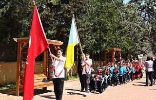 Öğrencilerin oluşturduğu kortej ilgi gördü