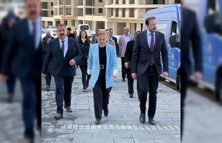 Öncü; Engeller azmime engel olmadı