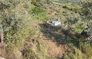 Otomobil yoldan çıkarak ters döndü: 3 yaralı