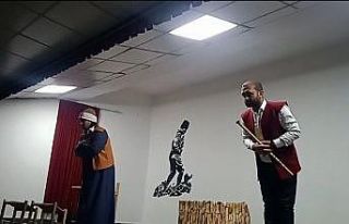 Özalp’te ‘Aşka Yanmalı Mevlana’ oyunu sahnelendi
