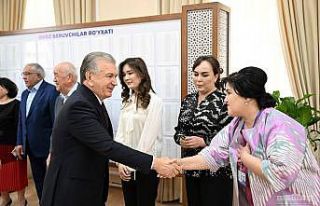 Özbekistan’da halk, anayasa değişikliği için...