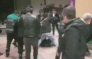 (Özel) Metro istasyonundaki kavgada yumruklar konuştu