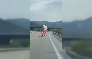 (Özel) Otobanda canlarını hiçe sayarak böyle...