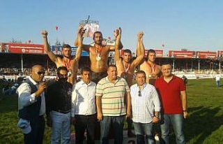 Pamukkale Belediyespor yağlı güreş sezonuna madalya...