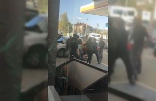 Petrol istasyonu muharebesi: Yumruk yumruğa böyle...