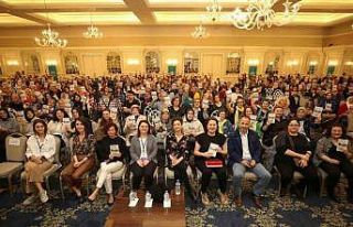 Pınar Öğünç Nilüferli kadınlarla buluştu