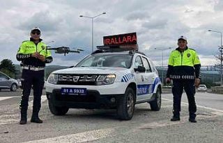 Polis hem havadan hem karadan denetliyor