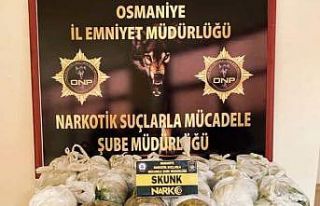 Poyraz buldu: Minibüste 18 kilo 500 gram uyuşturucu...