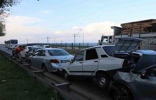 Samsun’da 7 otomobil birbirine girdi