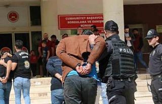 Şanlıurfa’da silahlı kavgaya karışan 12 şüpheli...