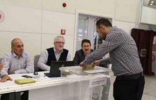 Sarp Sınır Kapısı’nda oy kullanma işlemi başladı