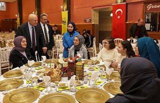 Şehit aileleri, gaziler ve yetim çocuklara iftar...