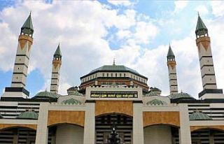 Selahaddin Eyyubi Camii’ne akın ettiler