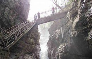 Şelaleler şehri Düzce tatilcileri bekliyor