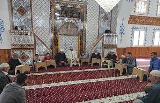 Seyhan’da mukabele geleneğini gençler devam ettiriyor