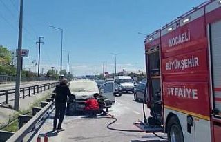 Seyir halindeki araçta yangın çıktı