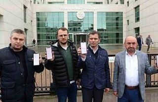 Sıfır araç bayisinde dolandırıldılar