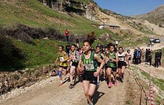 Siirt’te ilk defa yapılan Dağ Koşuları Şampiyonası’nda...