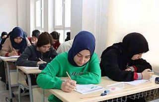 Sivas’ta HEDEF Projesi kapsamında sınav yapıldı
