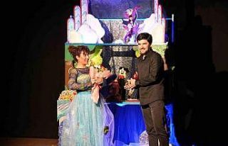 Tarsus Şehir Tiyatrosu ’Masal Günleri’ adlı...