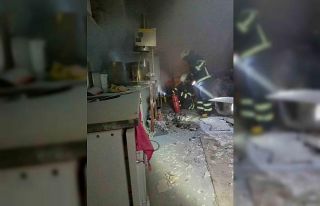 Taşan şerbet imalathaneyi küle çeviriyordu