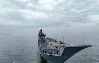 TCG Anadolu Sarayburnu’na yanaştı