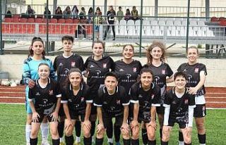 TFF Kadınlar 3. Lig: Bilecikspor: 16 - Yalovaspor:...