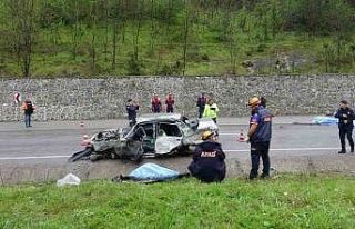 Tofaş hurdaya döndü: 3 ölü, 1 yaralı