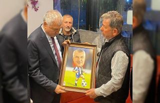 TSYD’den başkan Karalar’a karikatür sürprizi