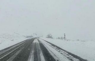 Tunceli’de kar yağışı etkisini sürdürüyor