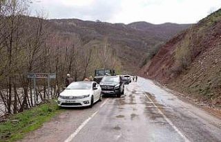 Tunceli’de otomobil çaya uçtu: 3 genç kayıp