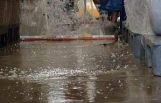 Tuzla’da İSKİ yol çalışması yaptı, gıda...