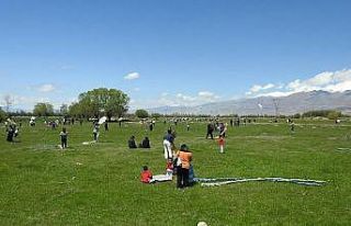 Uçurtma şenliği renkli görüntülere sahne oldu