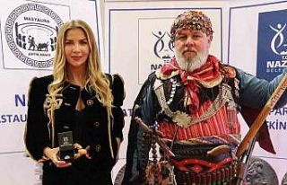 Ünlü moda tasarımcısı Sert, EMITT Fuarı’ndaki...