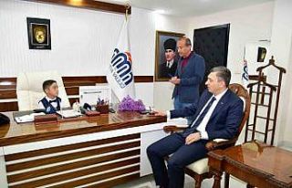 Valilik makamına oturdu, ’sağlam evler yapılsın’...