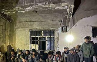 Van’da 13 Afganistan uyruklu düzensiz göçmen...