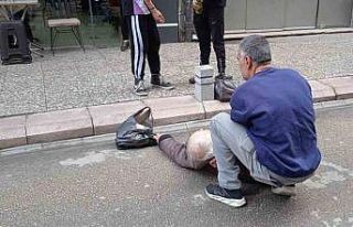 Vatandaş bir anda yere yığıldı, ilk müdahaleyi...