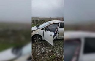 Yağan dolu kazaya neden oldu, o anlar telefon kamerasına...