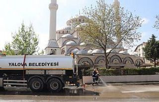 Yalova Belediyesi’nden camilerde bayram öncesi...