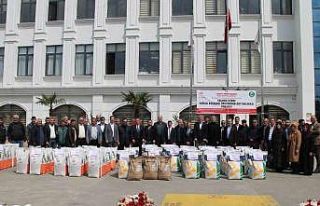 Yalova’da çiftçilere ayçiçeği tohumu dağıtıldı