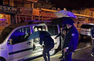 Yaya ve sürücünün tartışmasında mermiler havada...