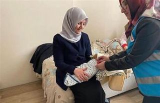Yeni doğum yapan annelere bebek bohçası