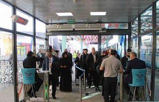 YHT ilk sivil seferine tam kapasite çıktı