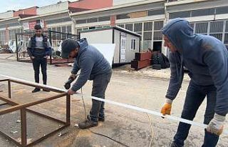 Yılların demirci ustası Konteyner üretiyor