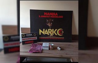 Yolcu otobüsünde uyuşturucuyla yakalanan şahıs...