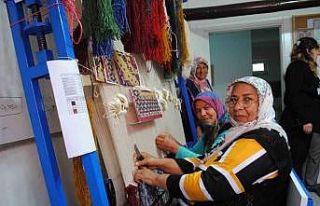 100 bin düğüm atılarak elle dokunuyor, 15 bin...