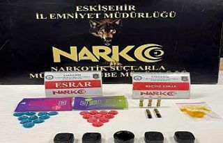 1,8 kilogram uyuşturucu madde ele geçirilen operasyonlarda...